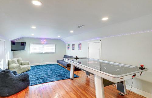 Macon Casa | 1 Mi to Dtwn Welcoming Macon Home with Yard