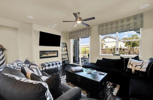 Winters Casa | 1 Mi to Dtwn Winters Home with Fire Pit and Patio!
