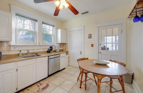Arlington Casa | 1 Mi to East Falls Station: Home w/ Office!