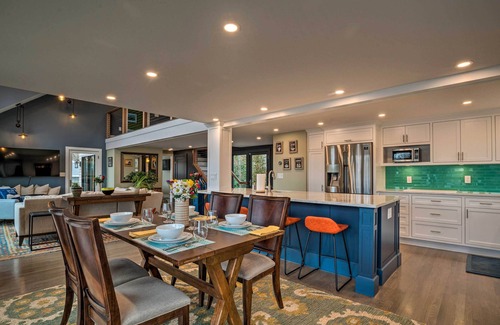 Hyannis Cabaña | 1 Mi to Ferry & Beach: Waterfront Hyannis Home!