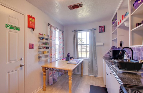 Lawton Cabaña | 1 Mi to Fort Sill: Pet-Friendly Gem in Lawton