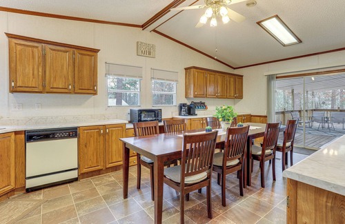 Higden Casa | < 1 Mi to Greers Ferry Lake: Dog-Friendly Home!