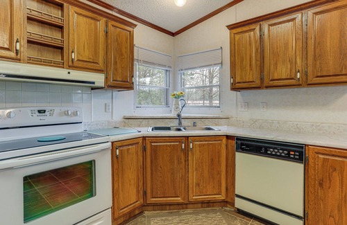 Higden Casa | < 1 Mi to Greers Ferry Lake: Dog-Friendly Home!