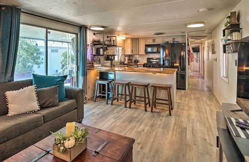 Lake Havasu City Cabaña | < 1 Mi to Lake Havasu: Pet-friendly Home