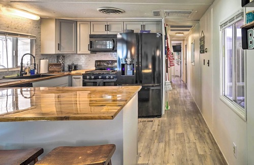 Lake Havasu City Cabaña | < 1 Mi to Lake Havasu: Pet-friendly Home
