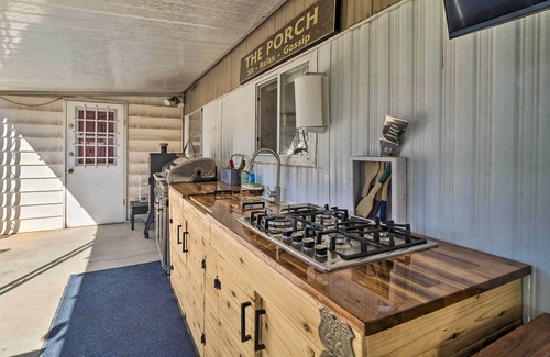 Lake Havasu City Cabaña | < 1 Mi to Lake Havasu: Pet-friendly Home