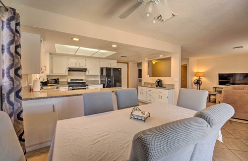 Lake Havasu City Cabaña | 1 Mi to Lake Havasu: Home w/ Pool