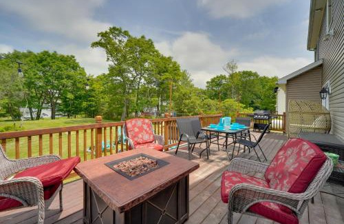 Long Pond Casa | 1 Mi to Lakes Family Pocono Home with Fire Pits!