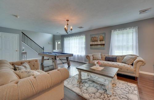 Long Pond Casa | 1 Mi to Lakes Family Pocono Home with Fire Pits!