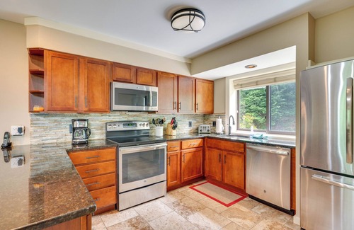 Lincoln Casa | 1 Mi to Loon Mountain: Lincoln Haven w/ Balcony