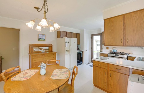 Ellsworth Casa | 1 Mi to Main St: Charming Elsworth Home w/ Yard!