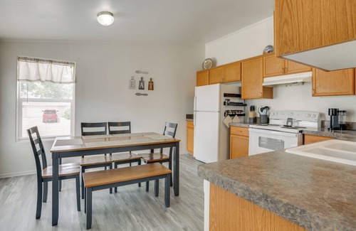 Portales Apartamento | 1 Mi to Main Street: Cozy Retreat in Portales