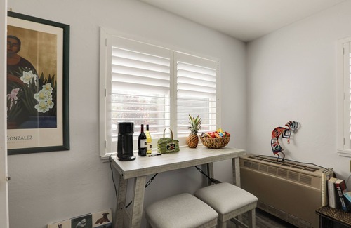 Old Southwest Apartamento | < 1 Mi to Midtown: Pet-Friendly Apt in Reno