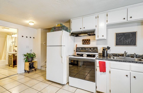 Granite Falls Casa | 1 Mi to Mountain Loop Highway: Cozy Home w/ Yard!