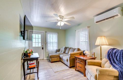 Ocala Casa | 1 Mi to Ocala Dtwn Square Home with Yard!