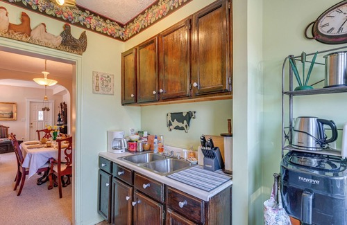 Downtown Casa | < 1 Mi to Old Town Lansing: Home w/ Furnished Deck