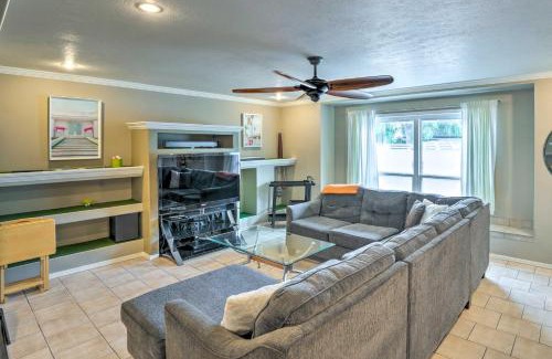 Scottsdale Estates Nine Casa | 1 Mi to Old Town Scottsdale Home with Putting Green