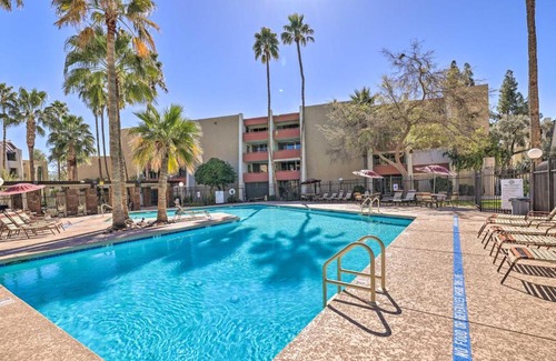 South Scottsdale Apartamento | 1 Mi to Old Town Scottsdale Resort Condo with Patio