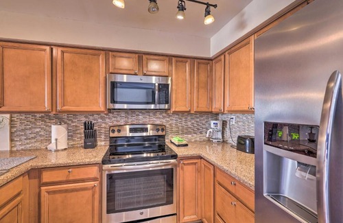 South Scottsdale Apartamento | 1 Mi to Old Town Scottsdale Resort Condo with Patio
