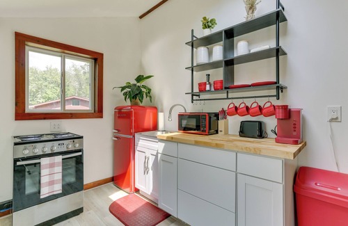 Milanville Apartamento | 1 Mi to River: Pet-Friendly Studio in Milanville!