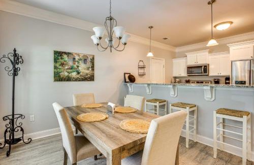 Darien Casa | 1 Mi to Riverfront Darien Family Home