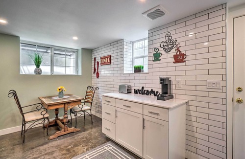 Old Southwest Apartamento | 1 Mi to Riverwalk: Downtown Reno Studio w/ Patio!