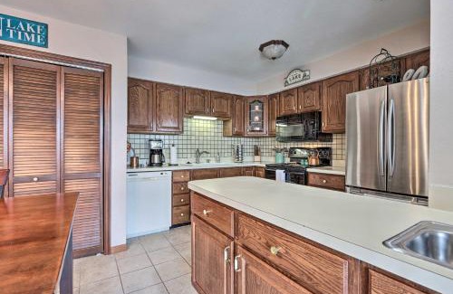 Osage Beach Apartamento | 1 Mi to Shops and Dining Idyllic Lakeside Getaway!