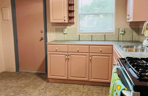 Griffin Heights Casa | 1 mi to Stadium-dog friendly-fence yrd