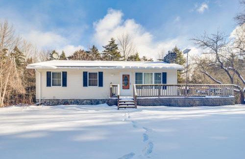 Waitsfield Casa | 1 Mi to Sugarbush Resort Dog-Friendly Home!