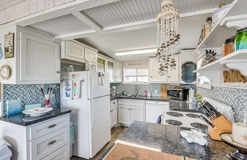 Surfside Beach Casa | Freeport Beach House ¡Camina hasta la playa de Surfside!