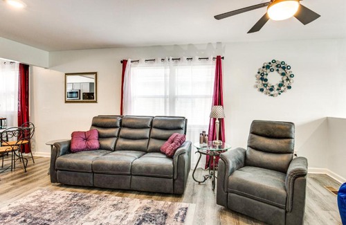 Independence Apartamento | 1 Mi to Truman Library Apt with Large Yard!