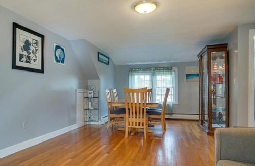 South Yarmouth Apartamento | 1 Mi to Windmill Beach South Yarmouth Apt!