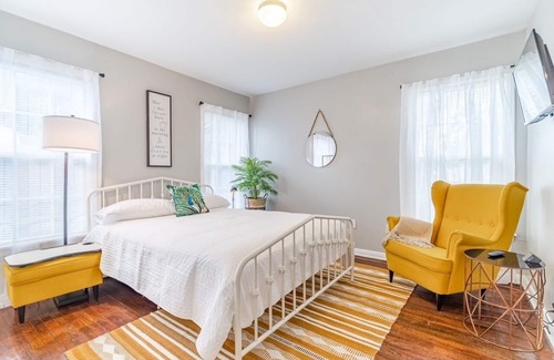 Original Town Casa | 1 mile from downtown Carrollton - Quiet Neighborhood