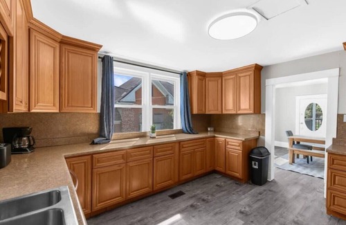 Birmingham Casa | 1 Mile to Bham CrossPlex & Near Legion Field
