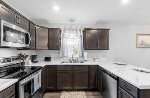 Clarksville Casa | 1-Mile to Downtown Clarksville Cozy in Queen-City