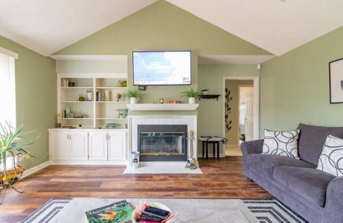 Fortson Casa | 1 Mile to Flat Rock Park- Sweet Southern Ranch