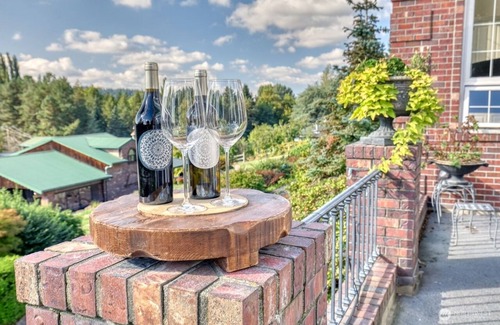 Redmond Casa | 1 min. to Chateau St. Michelle - Estate Chateau Woodinville-Redmond Wine Country