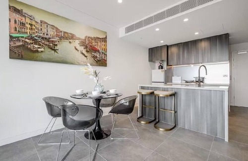 Sydney Olympic Park Casa | 1 minutes' walk to Sydney Olympic Stadium
