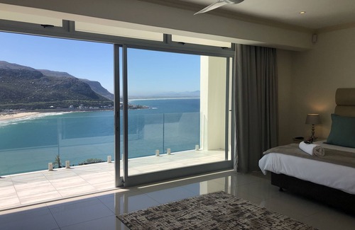 Fish Hoek Casa | 1 Mountain Rd Boutique B & B