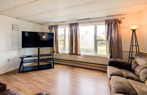Emerald Isle Apartamento | 1 Ocean Fun Emerald Isle Apt, Steps to Beaches!