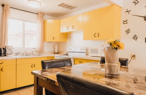 Page Apartamento | 1 or 3 Bedroom Apartment with Full Kitchen