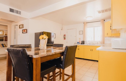 Page Apartamento | 1 or 3 Bedroom Apartment with Full Kitchen