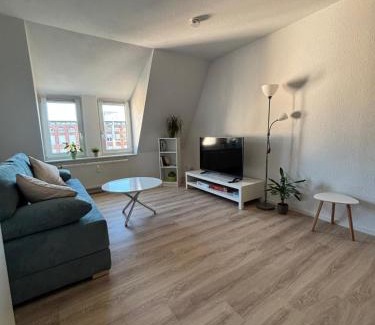 Limbach-Oberfrohna Apartamento | 1 Raum Dachgeschosswohnung in ruhiger Lage