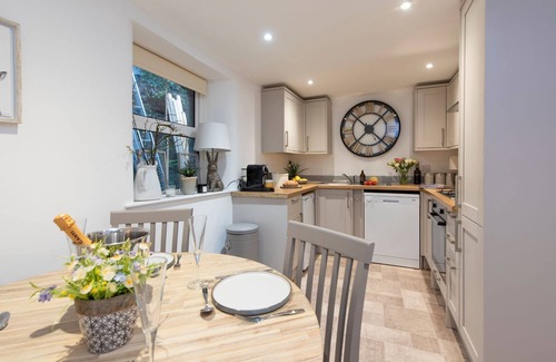 Little Petherick Cabaña | 1 Rock Cottages, in the heart of Little Petherick