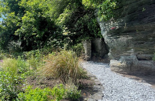 Treknow Cabaña | 1 ROCK COTTAGES, pet friendly, character holiday cottage in Tintagel