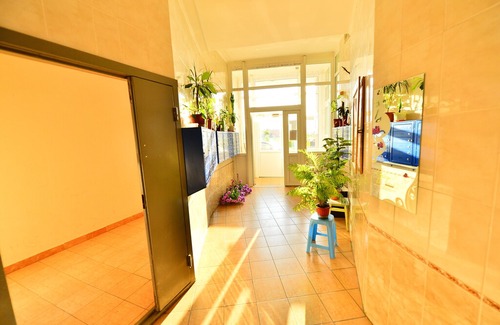 Pozniaky Apartamento | 1-room apart 49 sq.m. in a 20 storey new house near the metro station "Poznyaki"