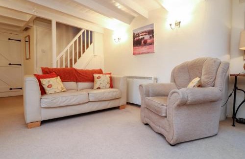 Lansallos Casa | 1 Rose Cottages