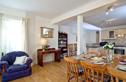 Roundham Apartamento | 1 Roundham Heights