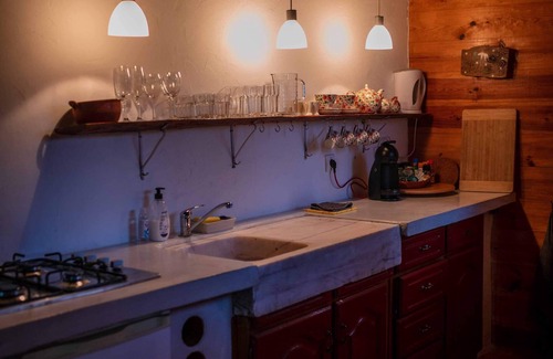 Alcobaca Cabaña | 1. Rustic Rondavel with Wood-burner & Sauna – Long-stay Winter Retreat