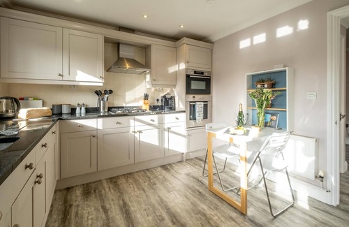 Thorpeness Cabaña | 1 Sanctuary Court - sleeps 6 guests in 3 bedrooms